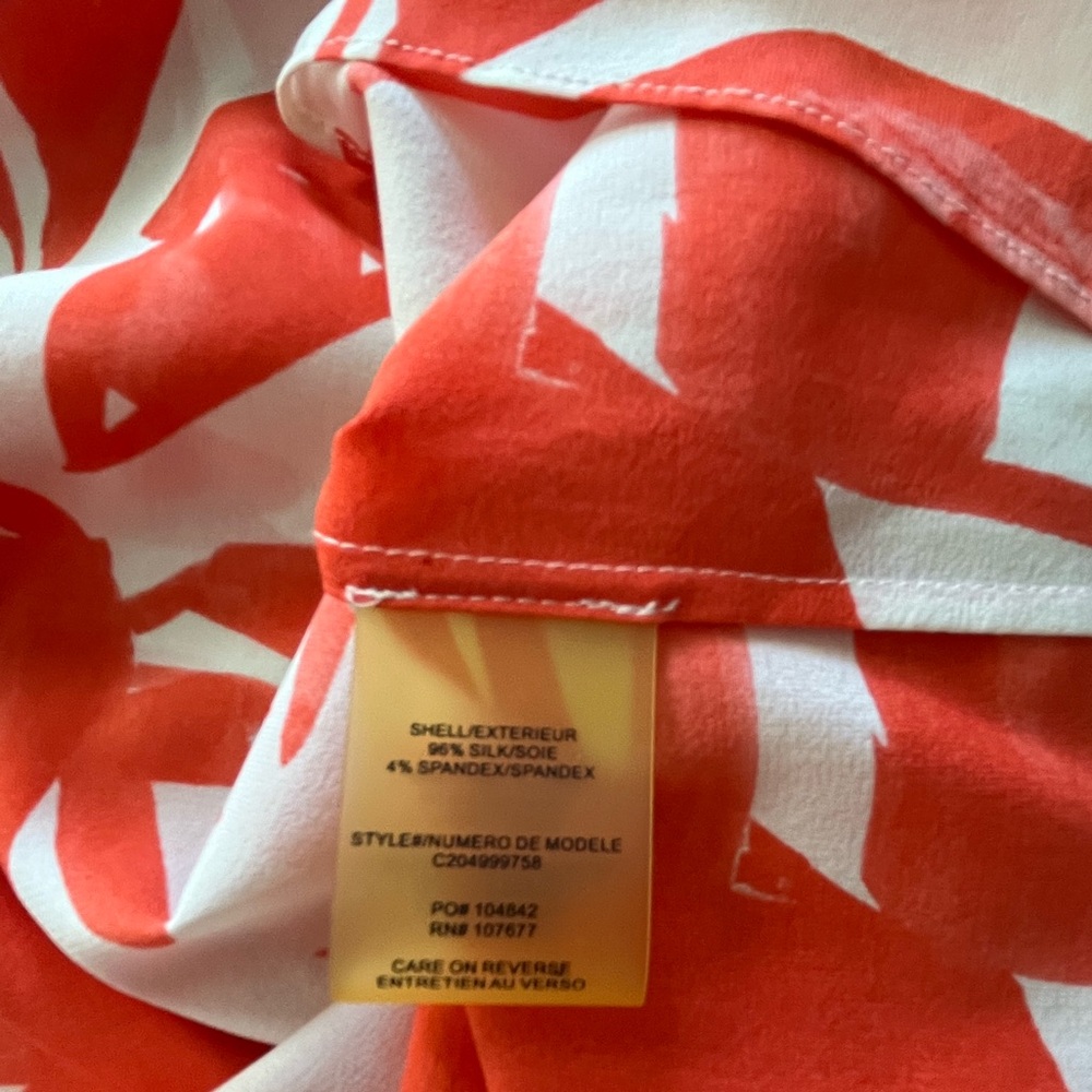 ALICE + OLIVIA Abstract Silk Sleeveless Top - Picture 4 of 6